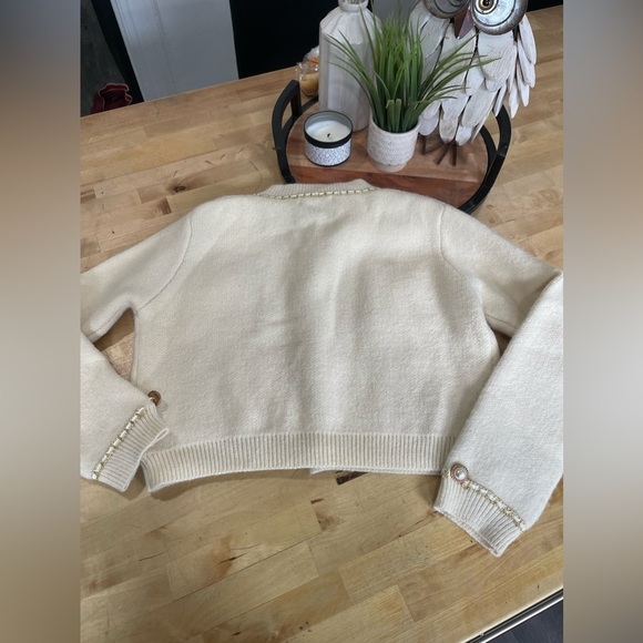 Knit Mix Women Cropped Cardigan Sweater With Button Closure - Picture 8 of 9